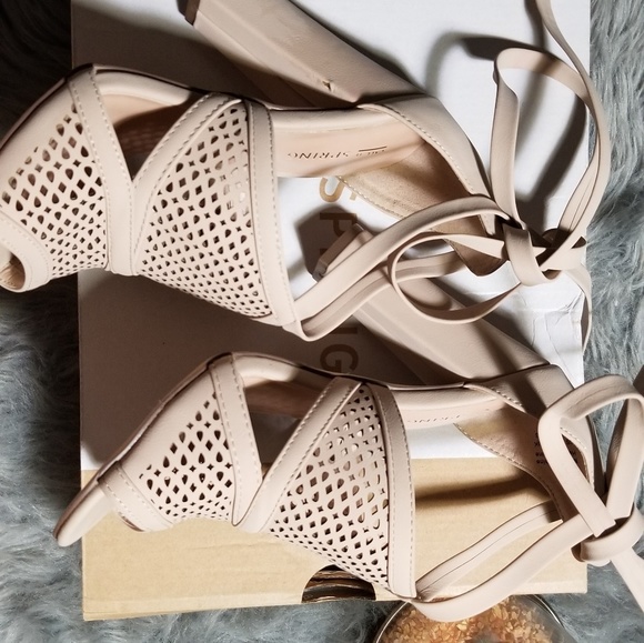 CALL IT SPRING HIGH HEEL - Picture 2 of 5